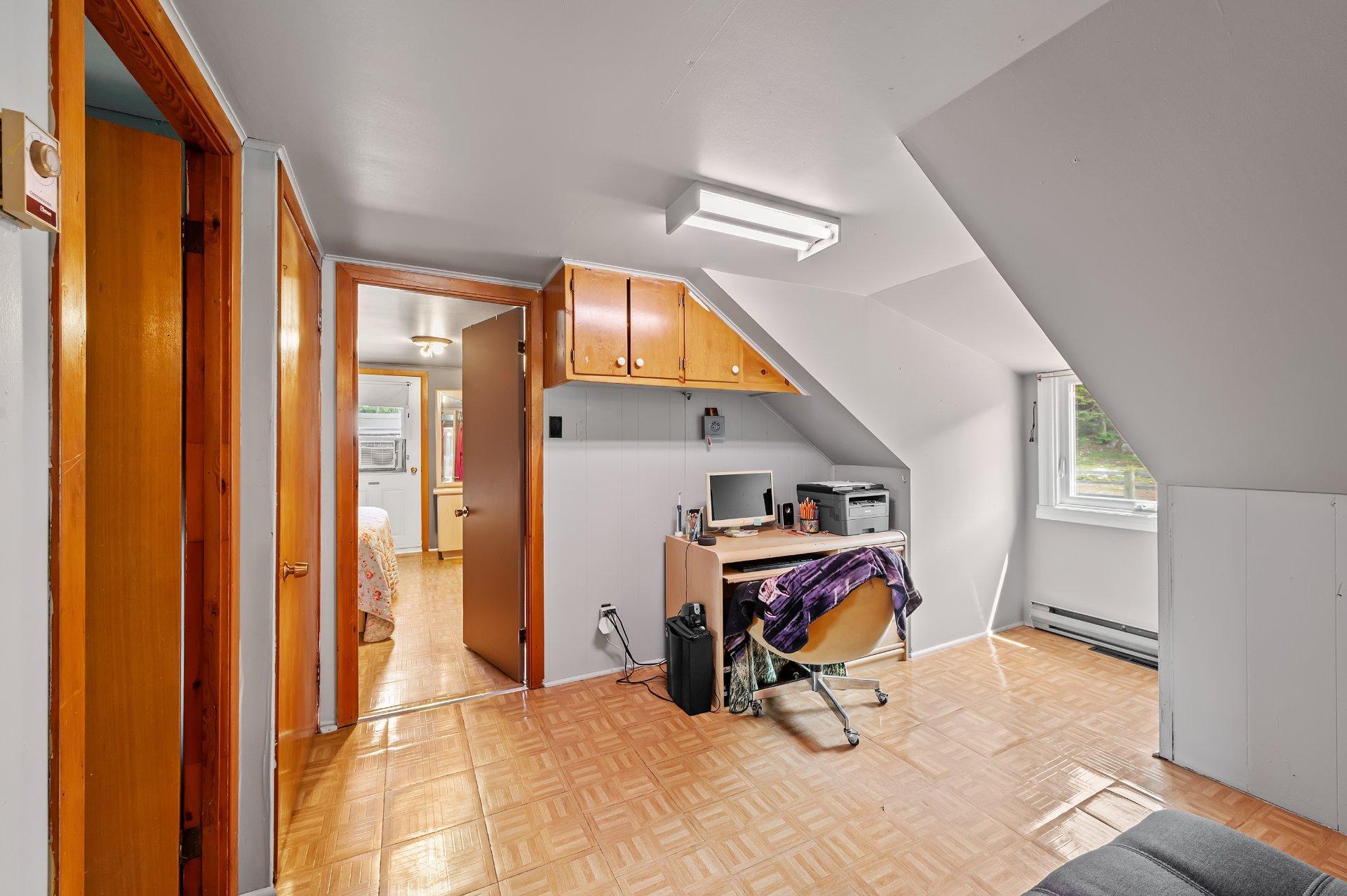 









9065

 - 9067


Ch. Ladouceur

,
Sainte-Agathe-des-Monts,







QC
J8C3R8

