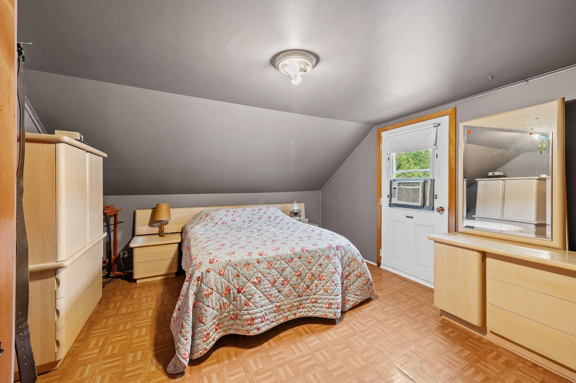 









9065

 - 9067


Ch. Ladouceur

,
Sainte-Agathe-des-Monts,







QC
J8C3R8

