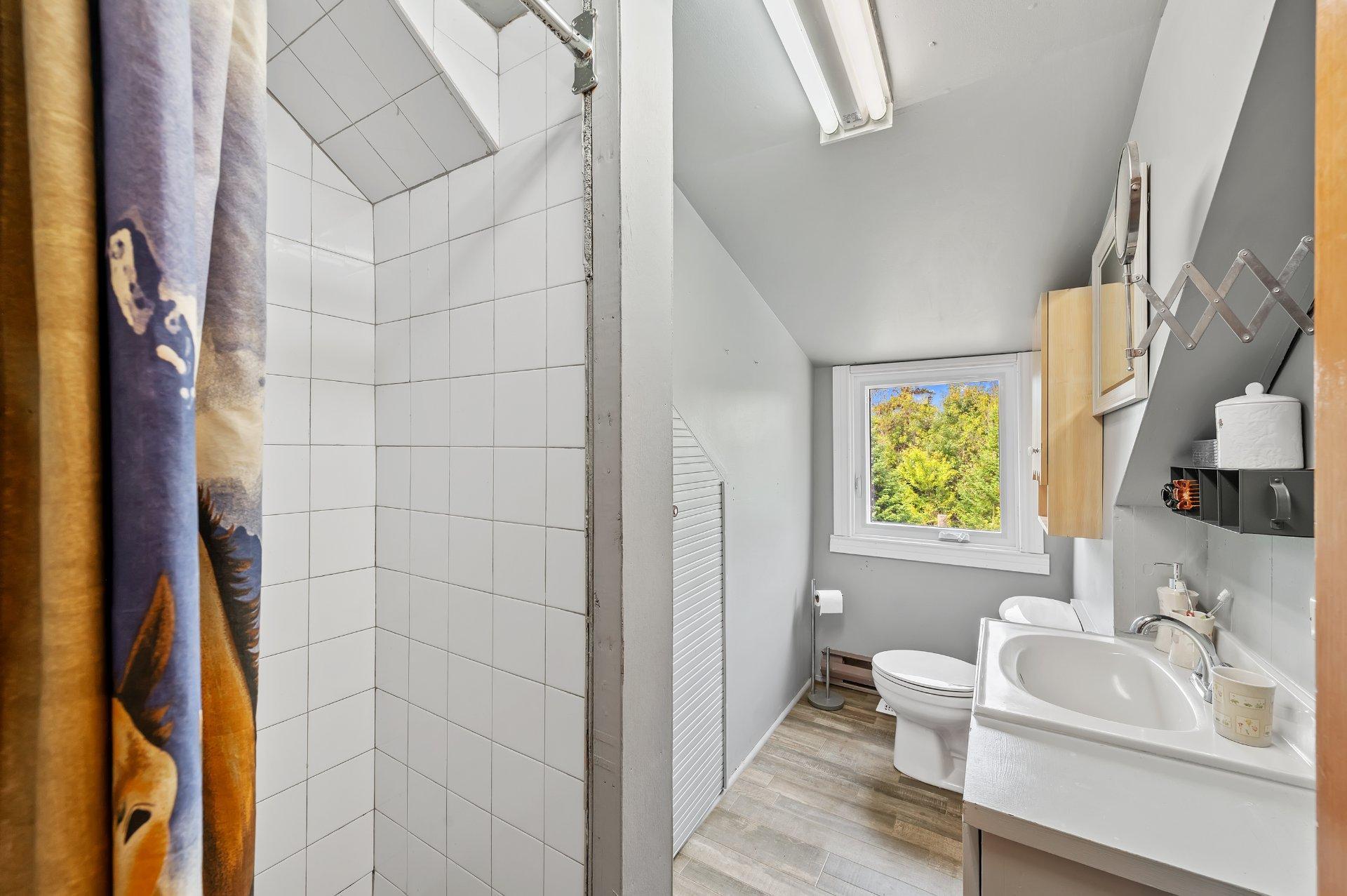 









9065

 - 9067


Ch. Ladouceur

,
Sainte-Agathe-des-Monts,







QC
J8C3R8

