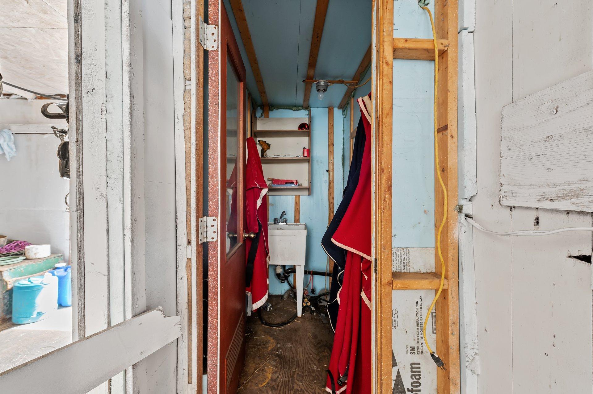 









9065

 - 9067


Ch. Ladouceur

,
Sainte-Agathe-des-Monts,







QC
J8C3R8

