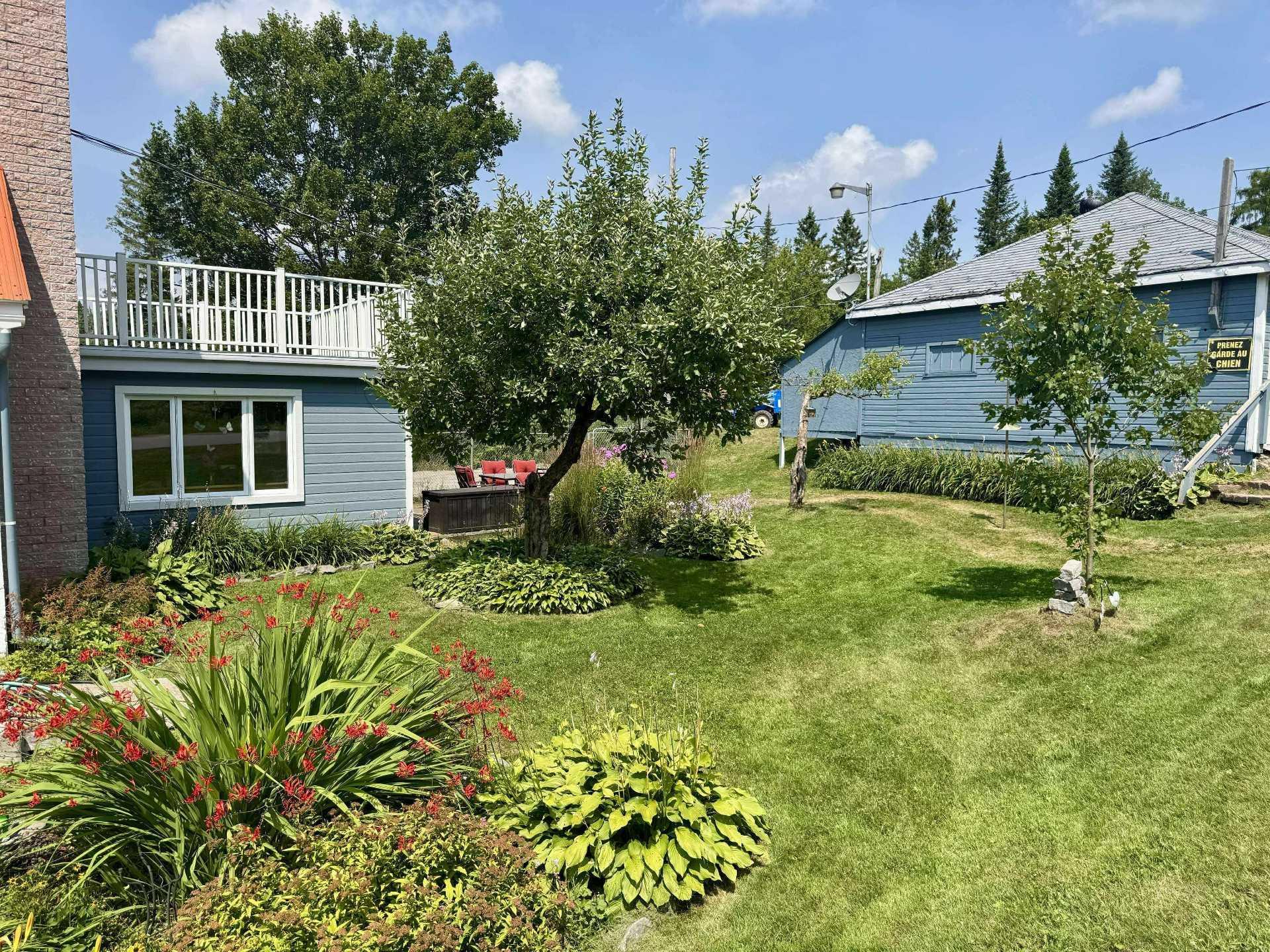 









9065

 - 9067


Ch. Ladouceur

,
Sainte-Agathe-des-Monts,







QC
J8C3R8

