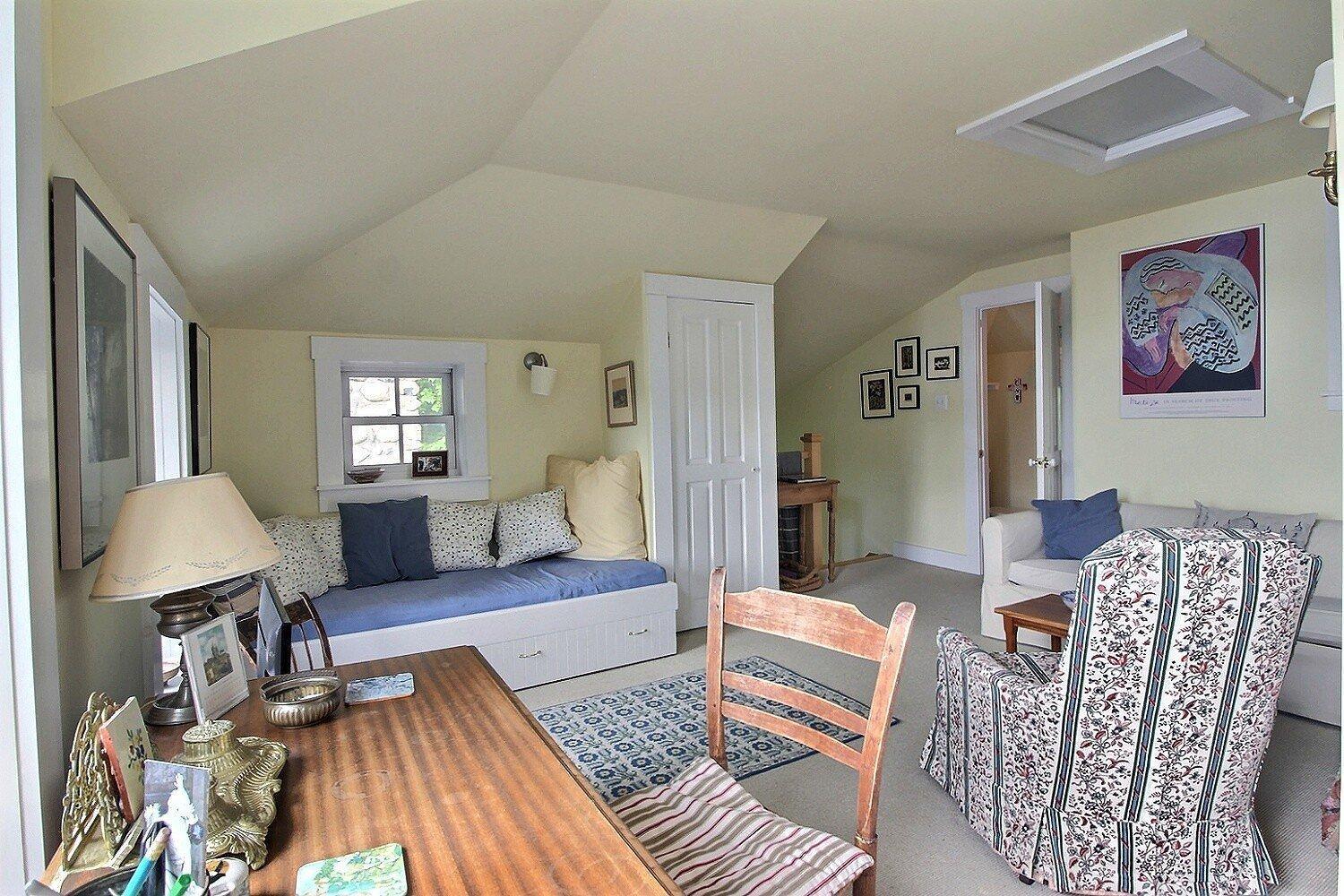 









4205


Ch. Magog

,
North Hatley,




QC
J0B2C0

