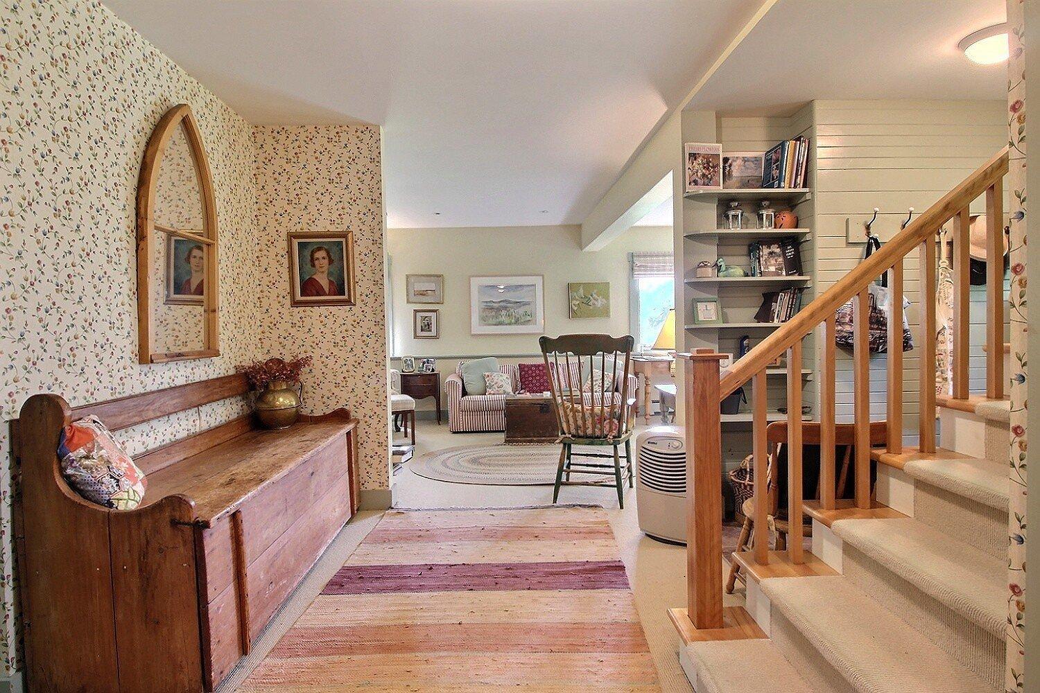 









4205


Ch. Magog

,
North Hatley,




QC
J0B2C0

