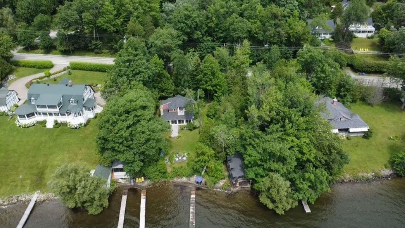 









4205


Ch. Magog

,
North Hatley,




QC
J0B2C0

