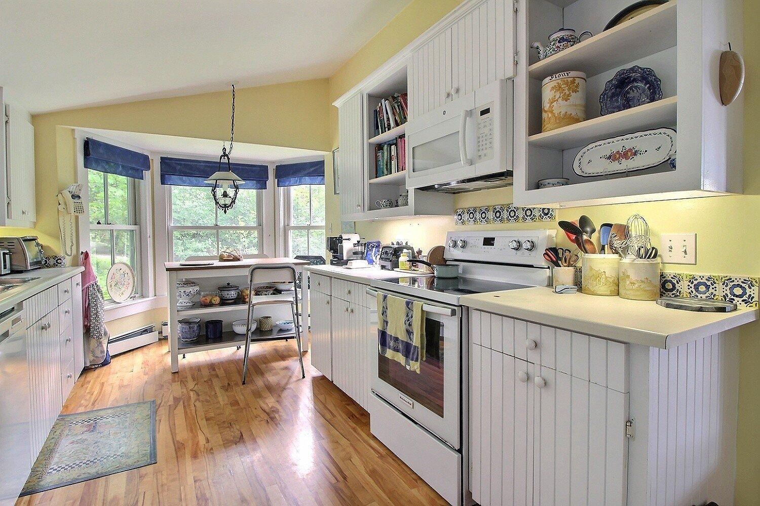 









4205


Ch. Magog

,
North Hatley,




QC
J0B2C0

