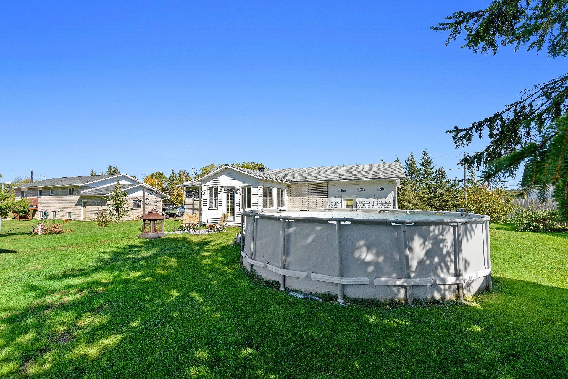 









334


Ch. des Outaouais

,
L'Île-du-Grand-Calumet,




QC
J0X1J0

