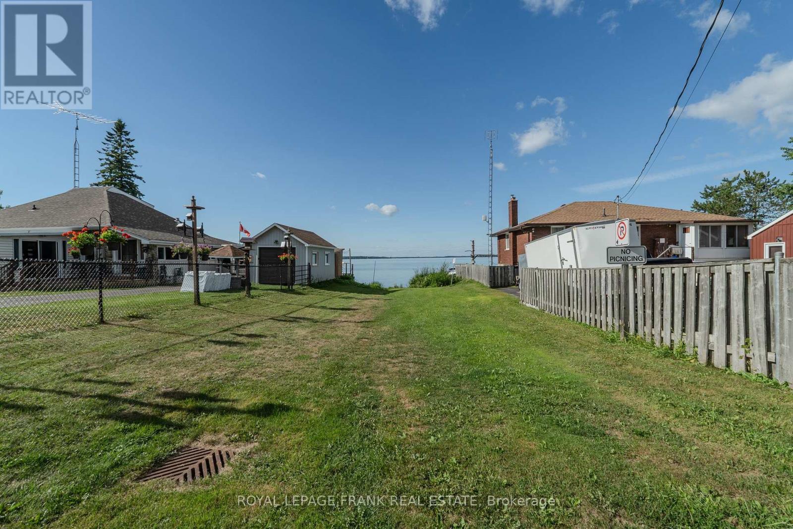 












91 CENTRE STREET

,
Scugog,




Ontario
L0B1E0

