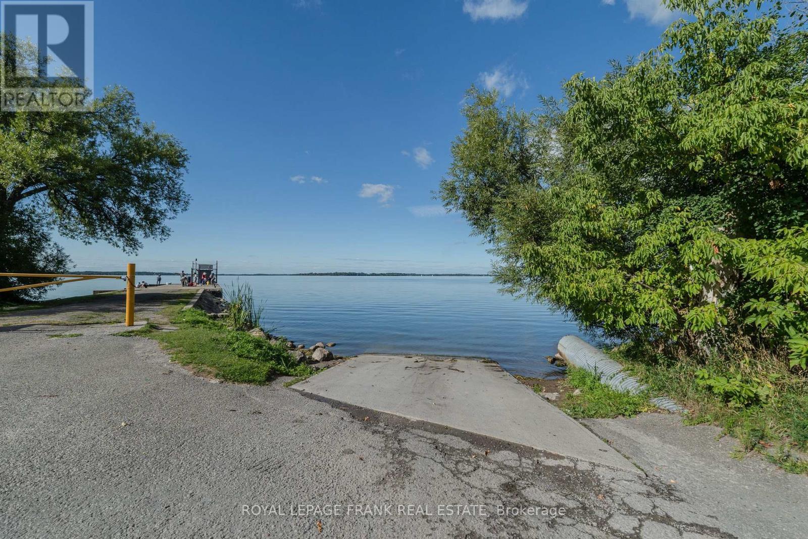 












91 CENTRE STREET

,
Scugog,




Ontario
L0B1E0

