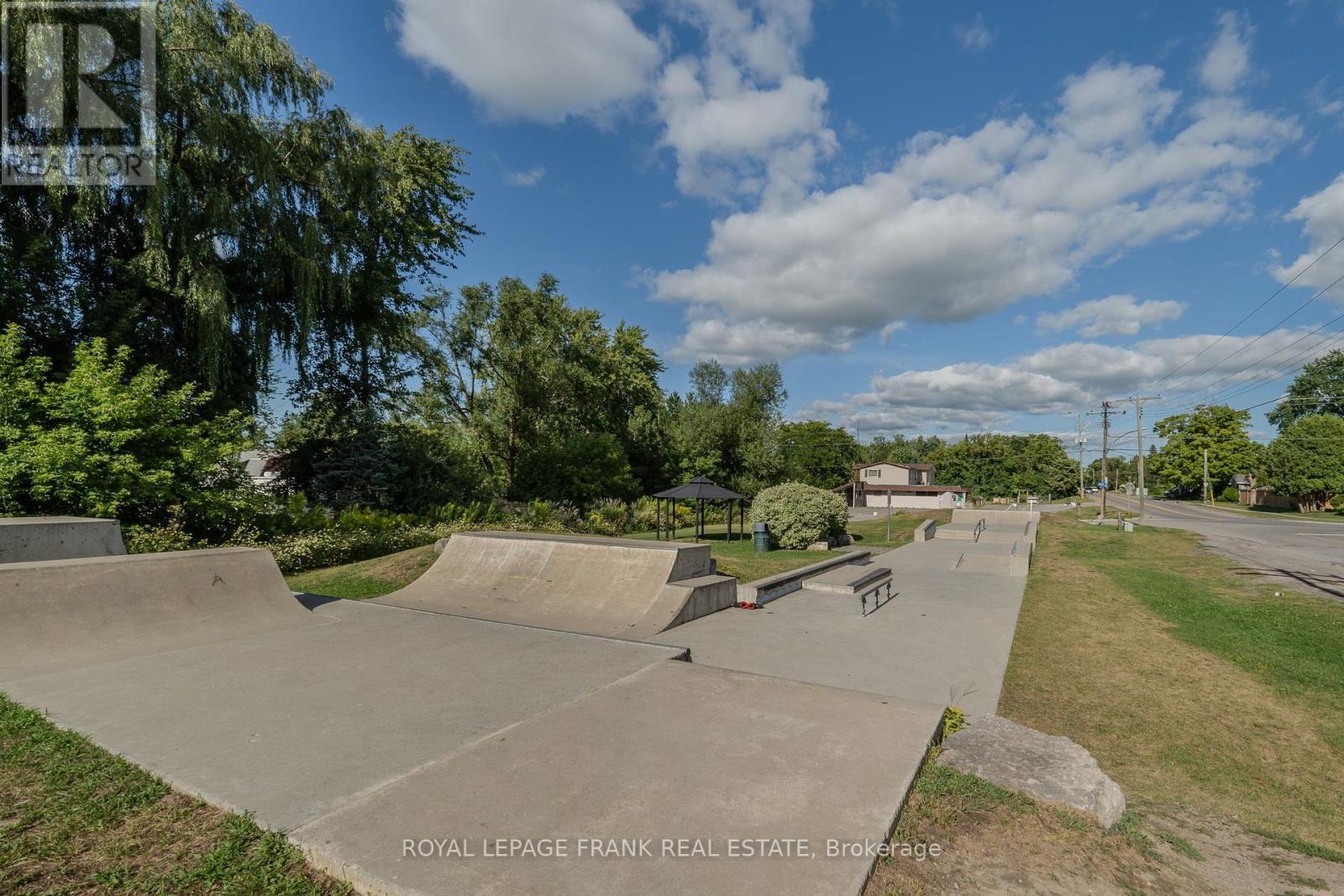 












91 CENTRE STREET

,
Scugog,




Ontario
L0B1E0

