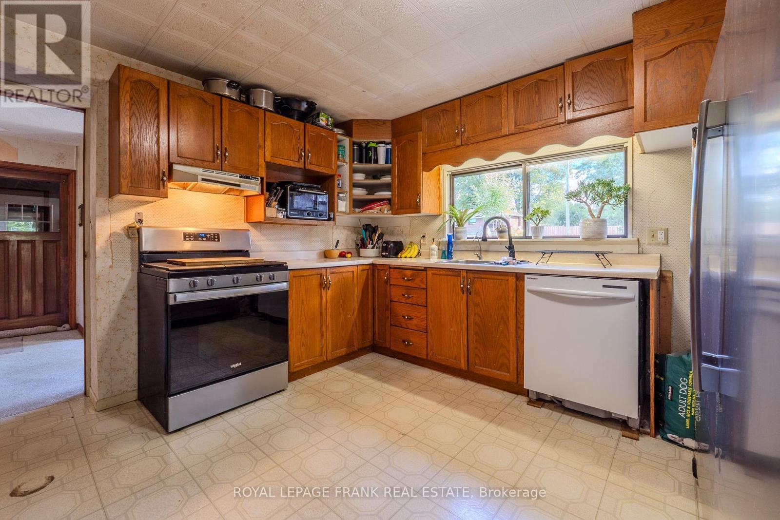 












91 CENTRE STREET

,
Scugog,




Ontario
L0B1E0

