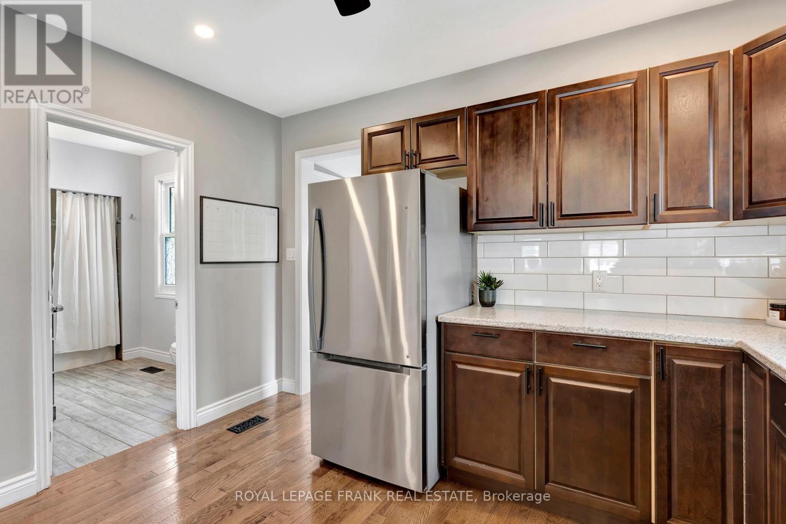 












107 FULTON STREET

,
Brantford,




Ontario
N3R4E9

