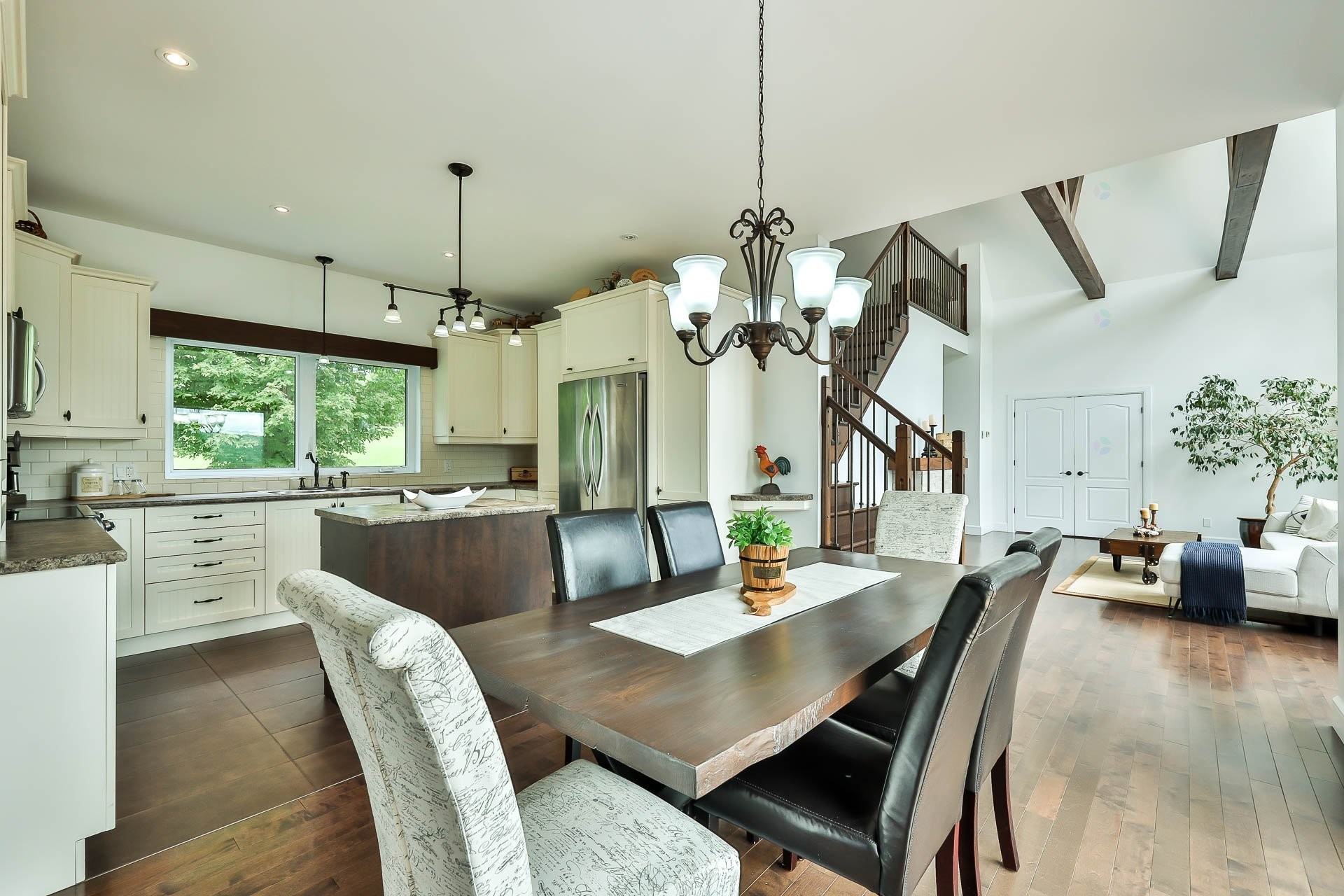 









2060


Côte St-Victor

,
Papineauville,







QC
J0V1R0

