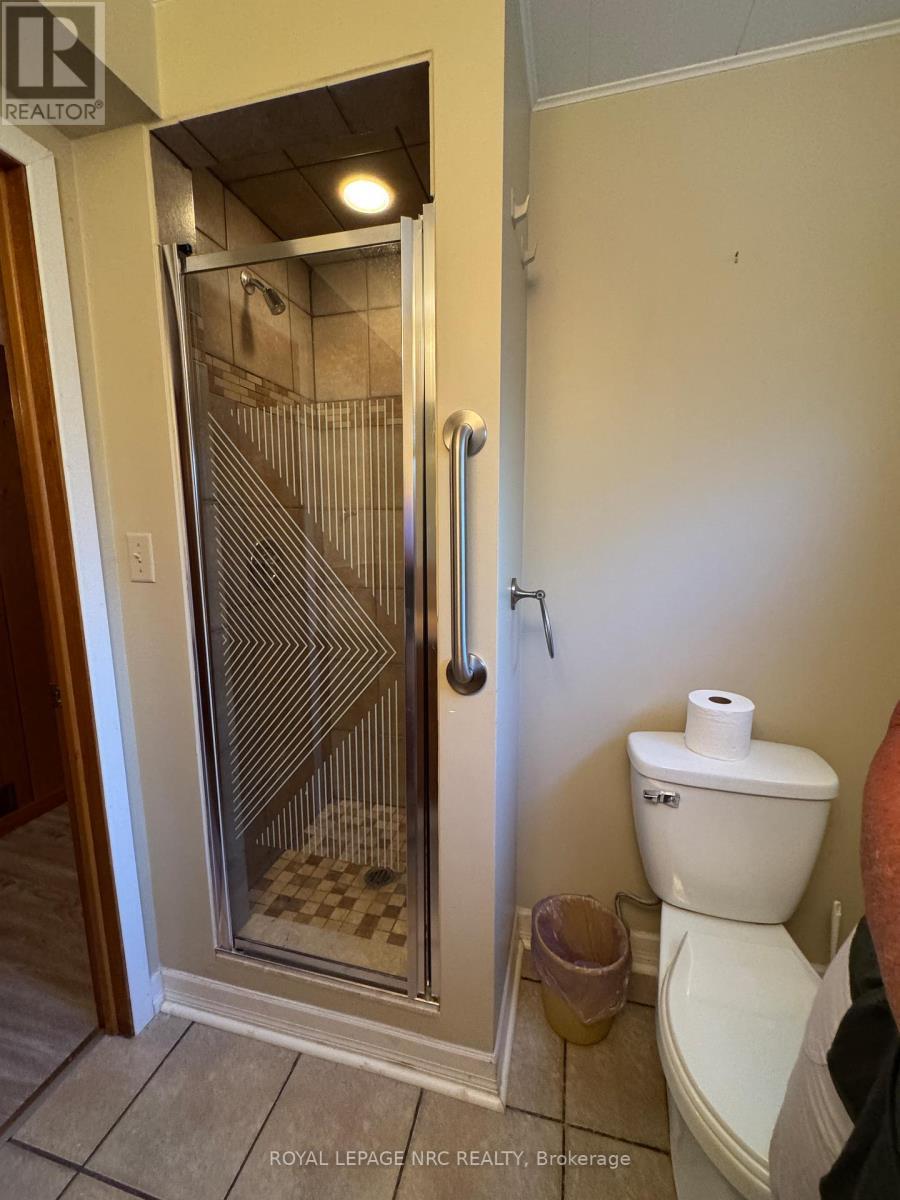 












66 ROLLING ACRES DRIVE

,
Welland (N. Welland),




Ontario
L3C3N3

