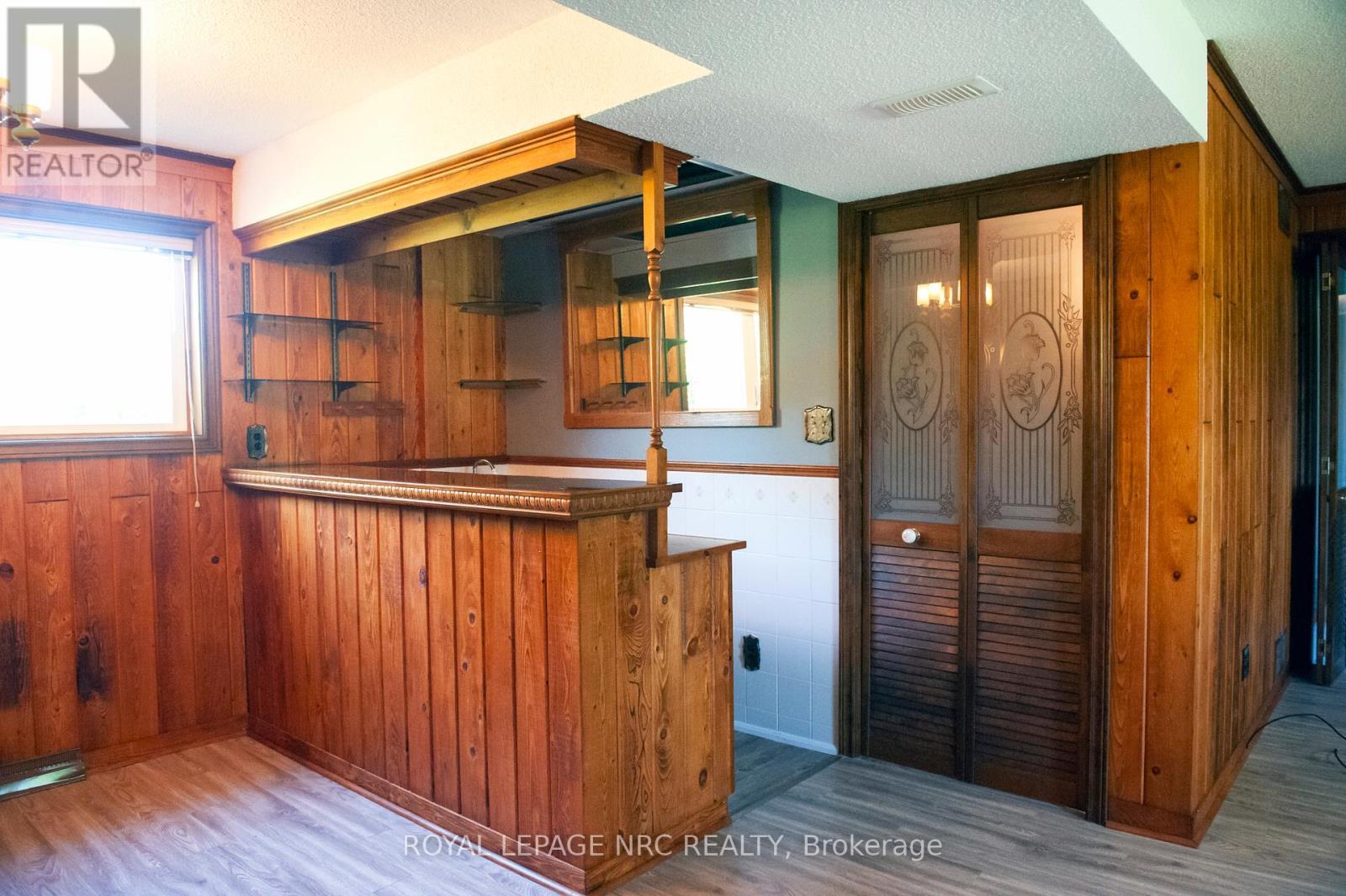 












66 ROLLING ACRES DRIVE

,
Welland (N. Welland),




Ontario
L3C3N3

