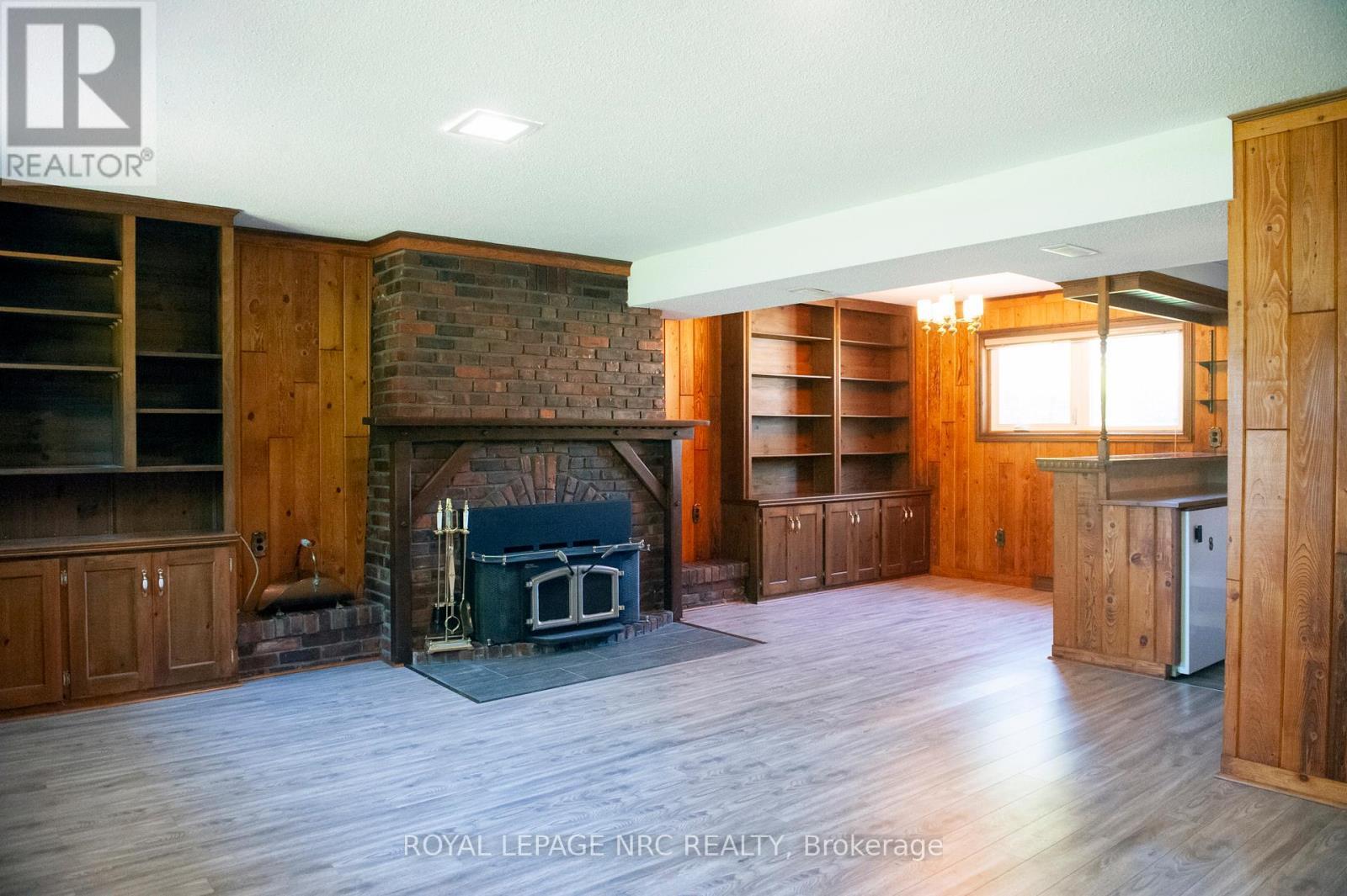 












66 ROLLING ACRES DRIVE

,
Welland (N. Welland),




Ontario
L3C3N3

