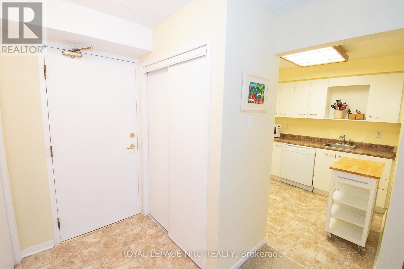 












217 - 78 ROEHAMPTON AVENUE

,
St. Catharines (Carlton/Bunting),




Ontario
L2M7W9

