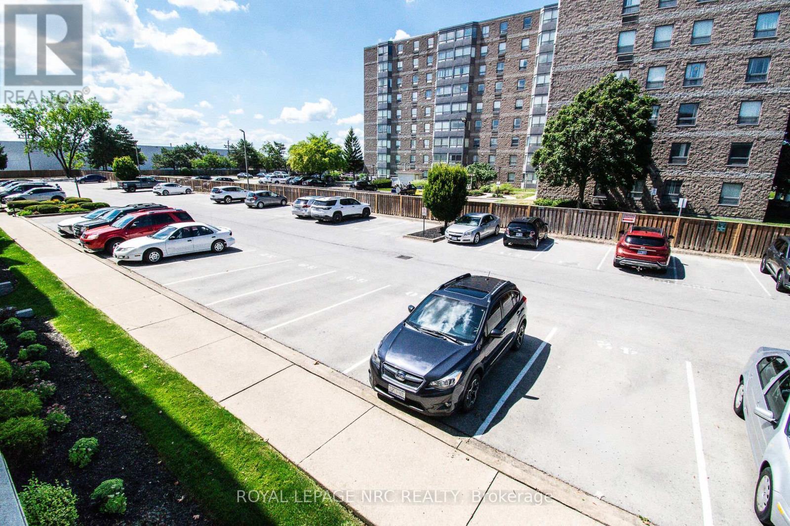 












217 - 78 ROEHAMPTON AVENUE

,
St. Catharines (Carlton/Bunting),




Ontario
L2M7W9

