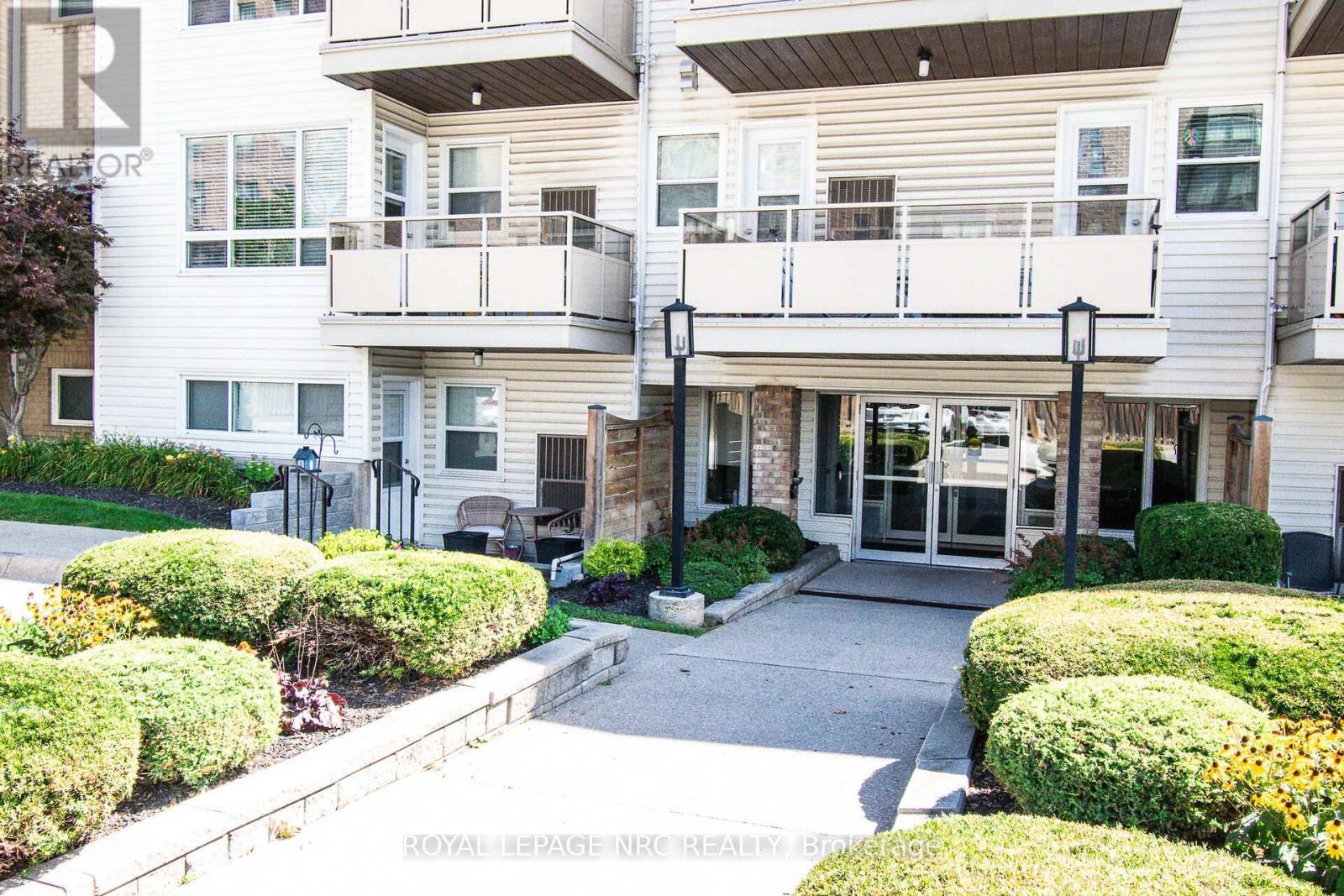 












217 - 78 ROEHAMPTON AVENUE

,
St. Catharines (Carlton/Bunting),




Ontario
L2M7W9

