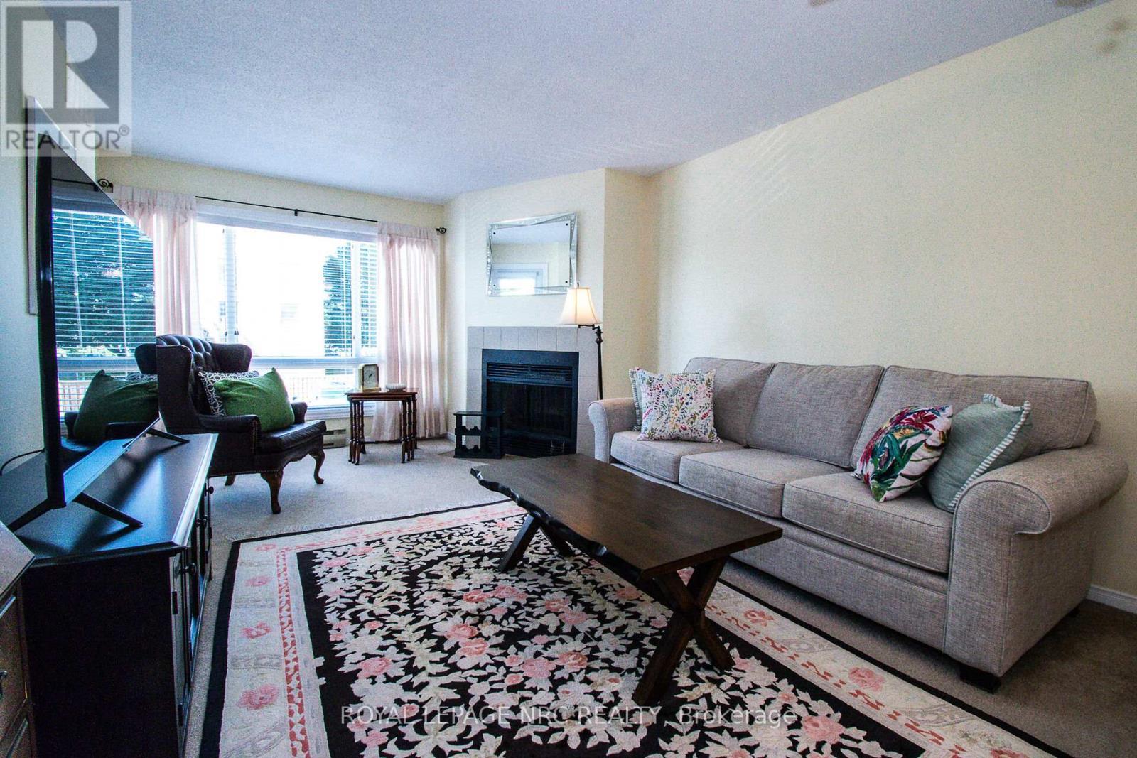 












217 - 78 ROEHAMPTON AVENUE

,
St. Catharines (Carlton/Bunting),




Ontario
L2M7W9

