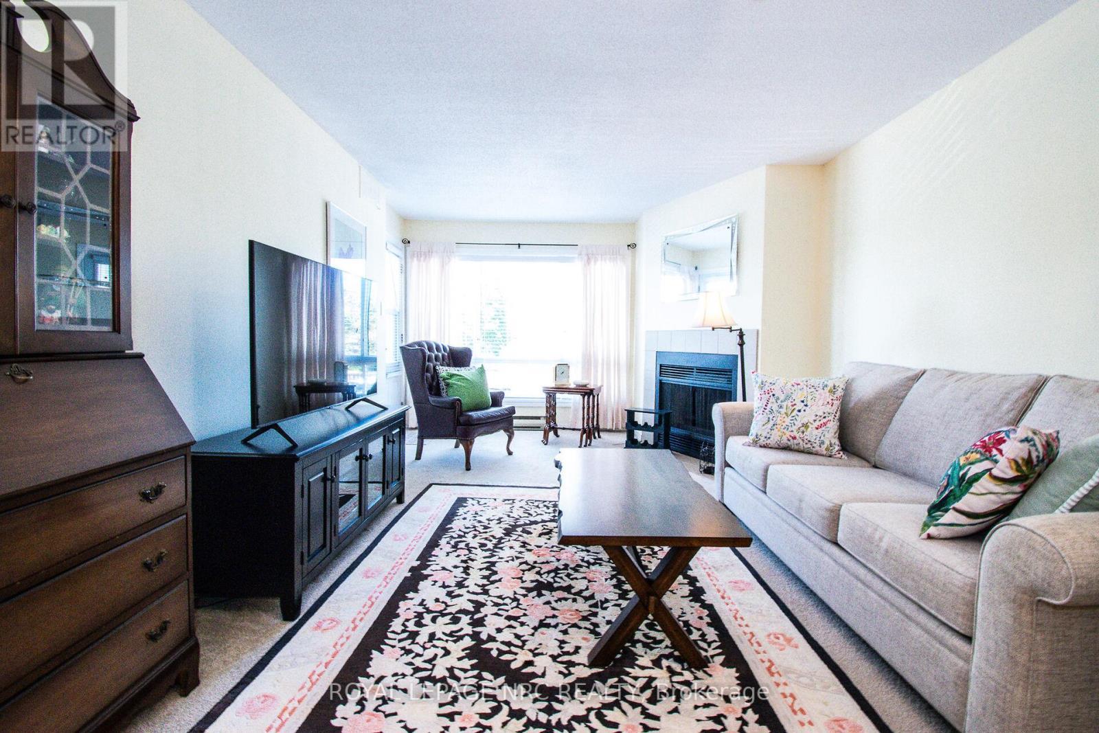 












217 - 78 ROEHAMPTON AVENUE

,
St. Catharines (Carlton/Bunting),




Ontario
L2M7W9

