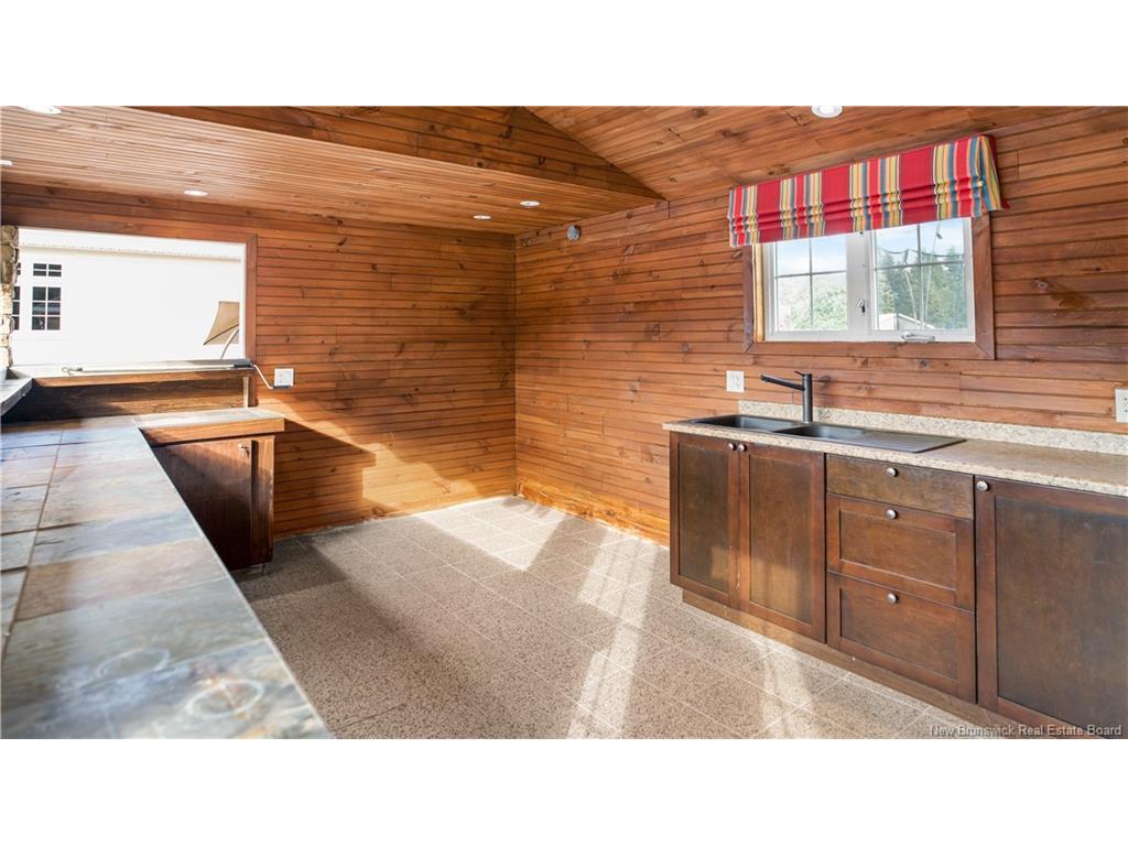 









1240


rue Christie

,
Beresford,




NB
E8K 1A4

