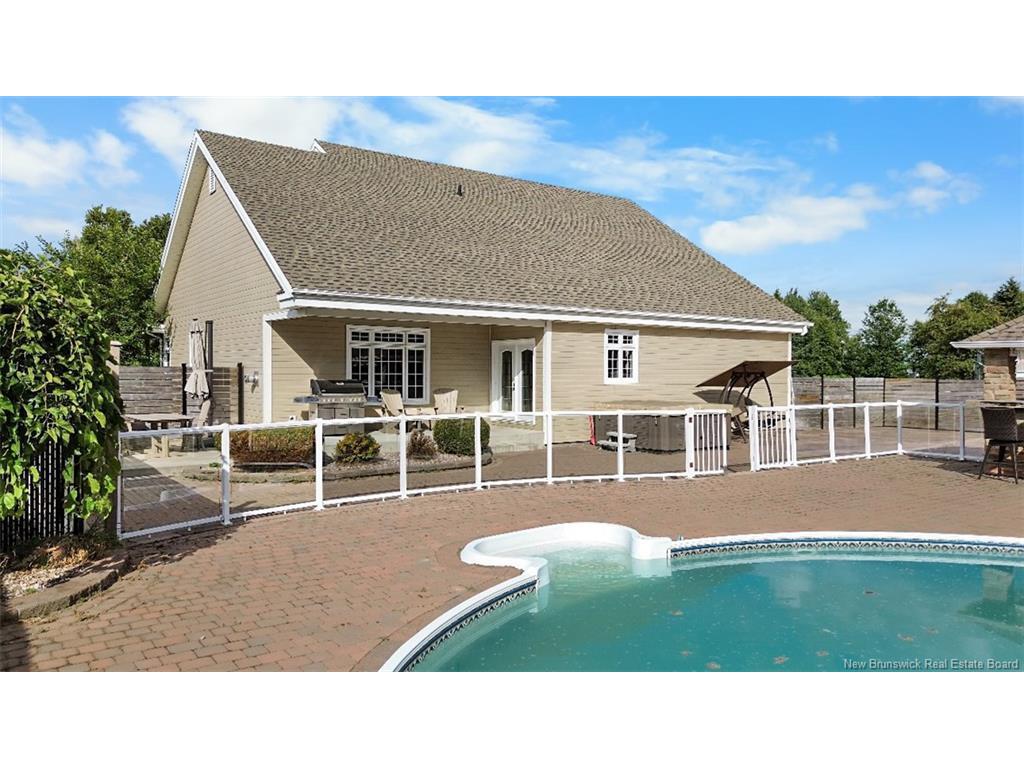 









1240


rue Christie

,
Beresford,




NB
E8K 1A4

