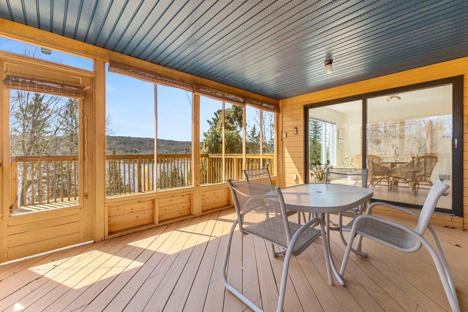 









146


Ch. River

,
Cantley,




QC
J8V3A1

