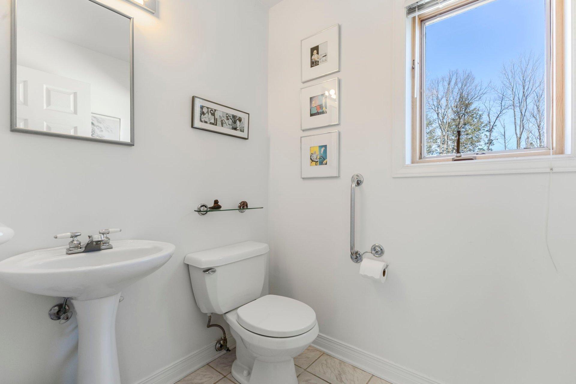 









146


Ch. River

,
Cantley,




QC
J8V3A1

