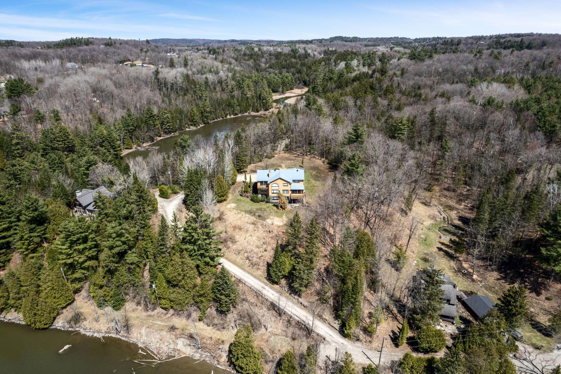 









146


Ch. River

,
Cantley,




QC
J8V3A1

