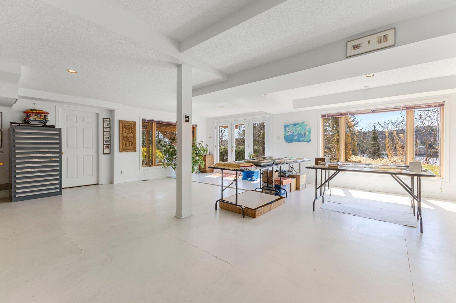









146


Ch. River

,
Cantley,




QC
J8V3A1

