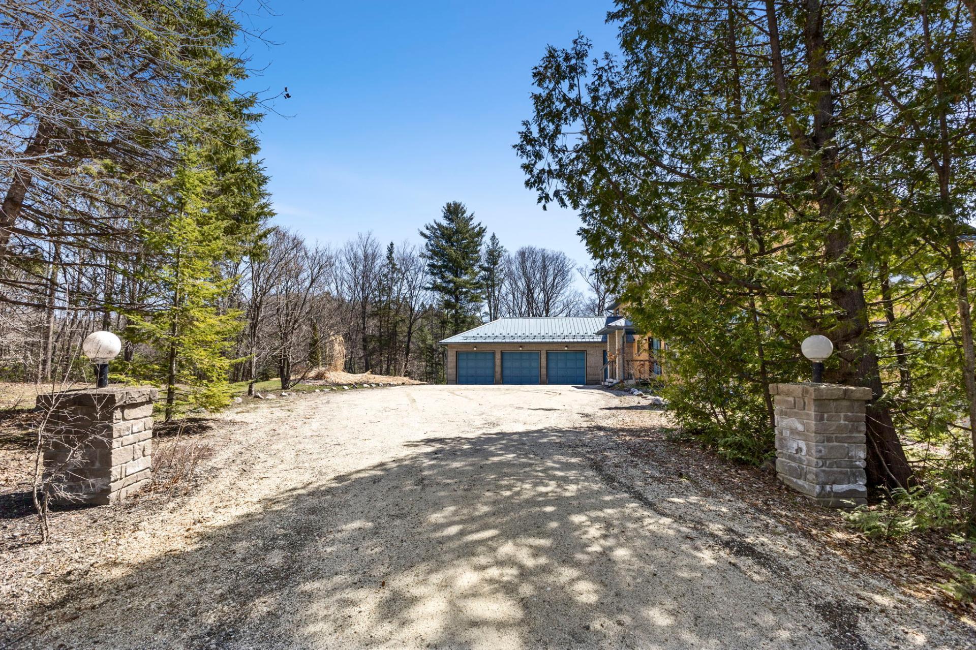 









146


Ch. River

,
Cantley,




QC
J8V3A1

