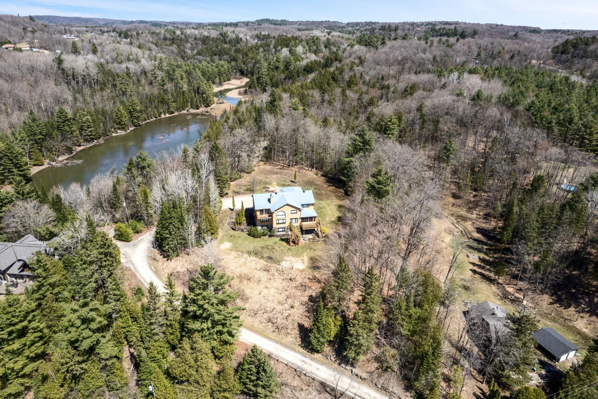 









146


Ch. River

,
Cantley,




QC
J8V3A1

