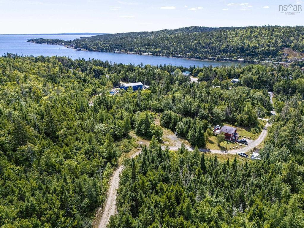 












7635 St Margarets Bay Road

,
Ingramport,




NS
B3Z 4A7

