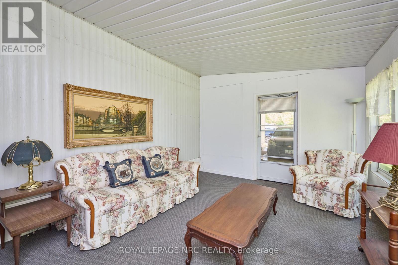 












240 - 23 FOUR MILE CREEK ROAD

,
Niagara-on-the-Lake (St. Davids),




Ontario
L0S1J1

