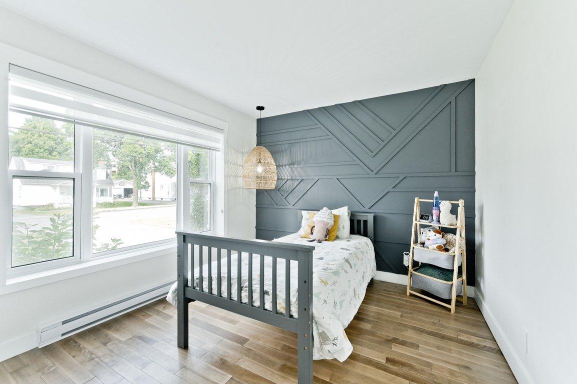 









428


Rue May

,
Coaticook,




QC
J1A1S9

