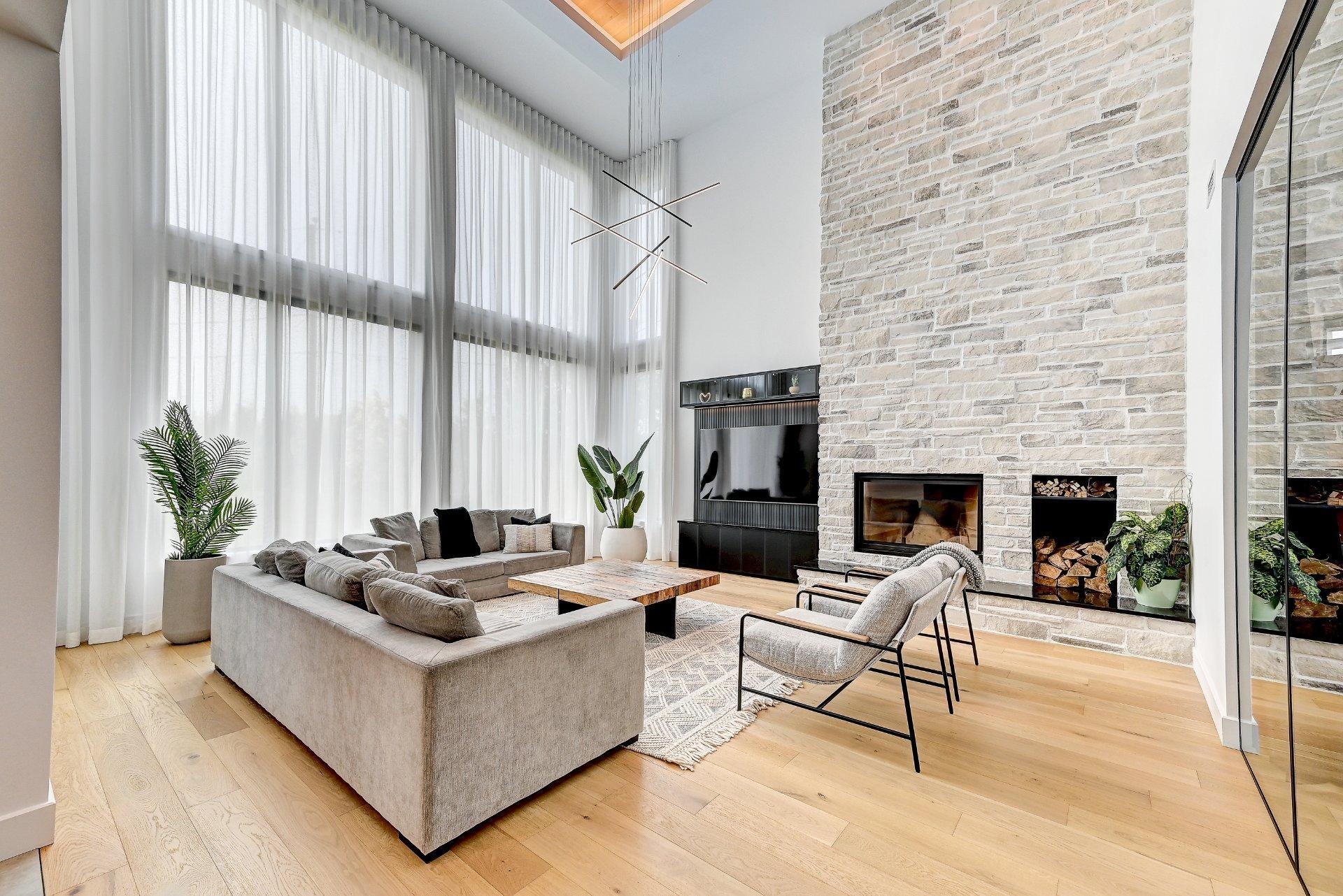 









3177


Rue Édouard-Harbec

,
Carignan,




QC
J3L0T8

