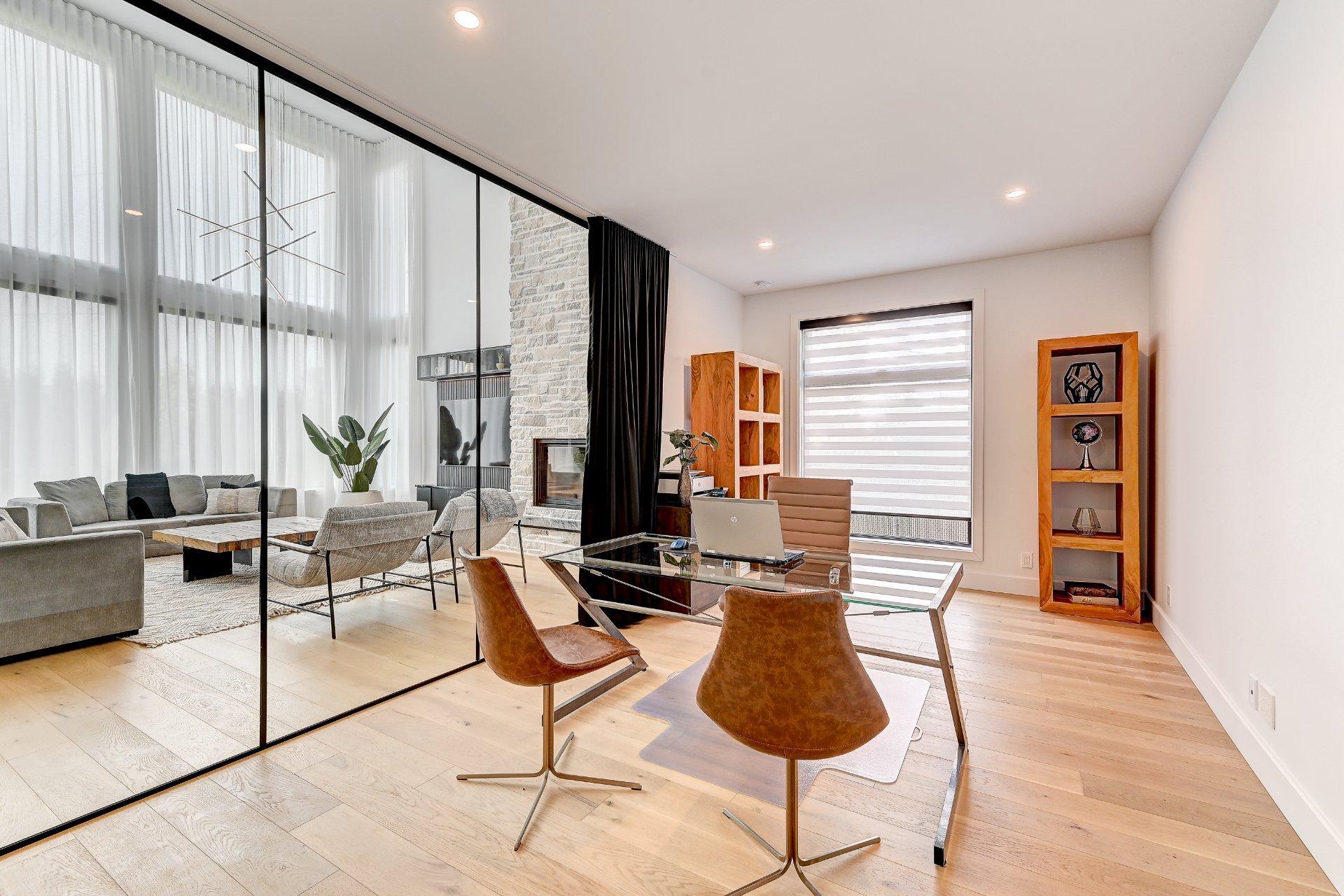 









3177


Rue Édouard-Harbec

,
Carignan,




QC
J3L0T8

