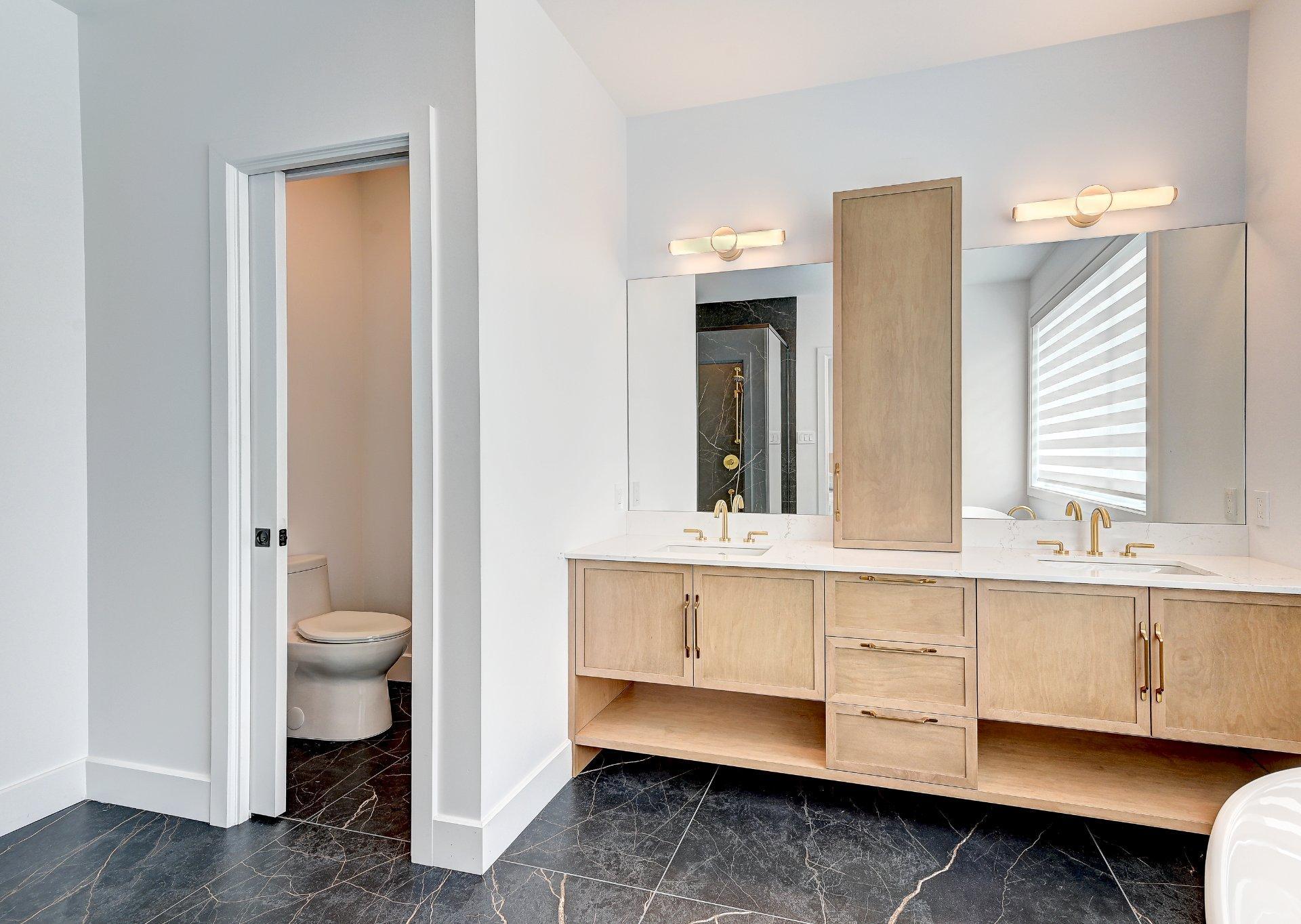 









3177


Rue Édouard-Harbec

,
Carignan,




QC
J3L0T8

