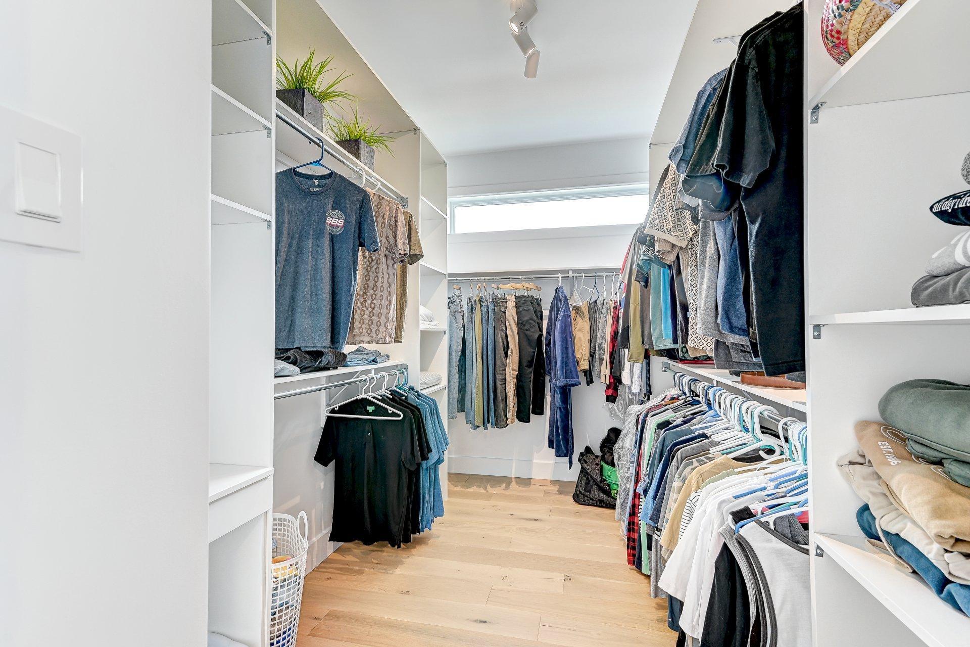 









3177


Rue Édouard-Harbec

,
Carignan,




QC
J3L0T8

