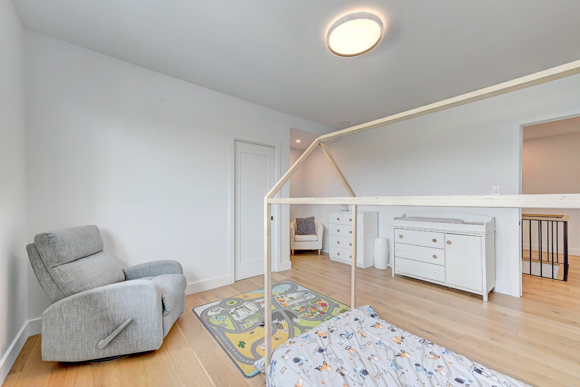 









3177


Rue Édouard-Harbec

,
Carignan,




QC
J3L0T8

