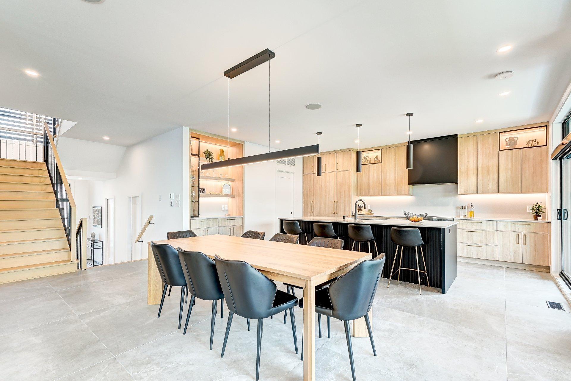 









3177


Rue Édouard-Harbec

,
Carignan,




QC
J3L0T8

