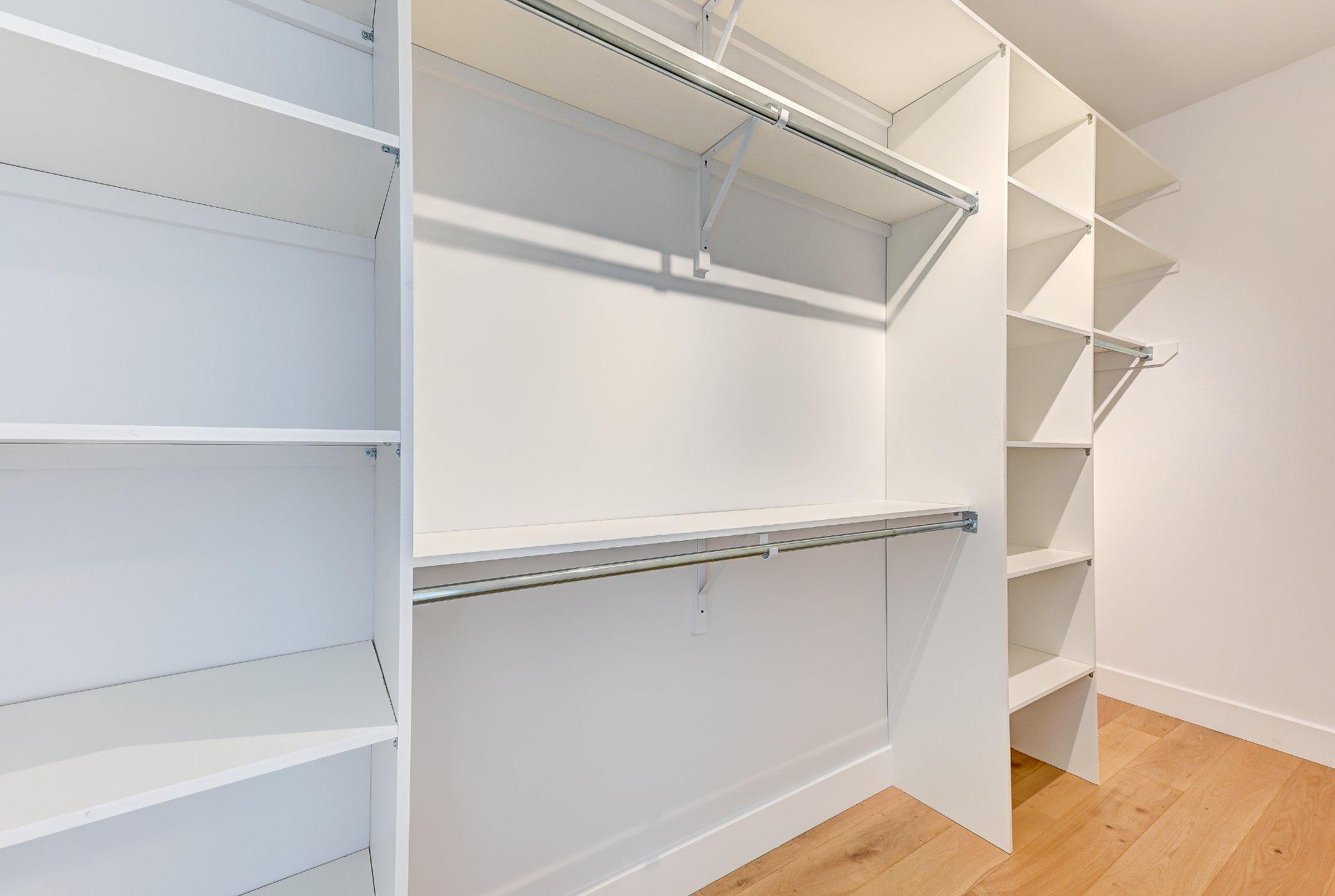 









3177


Rue Édouard-Harbec

,
Carignan,




QC
J3L0T8

