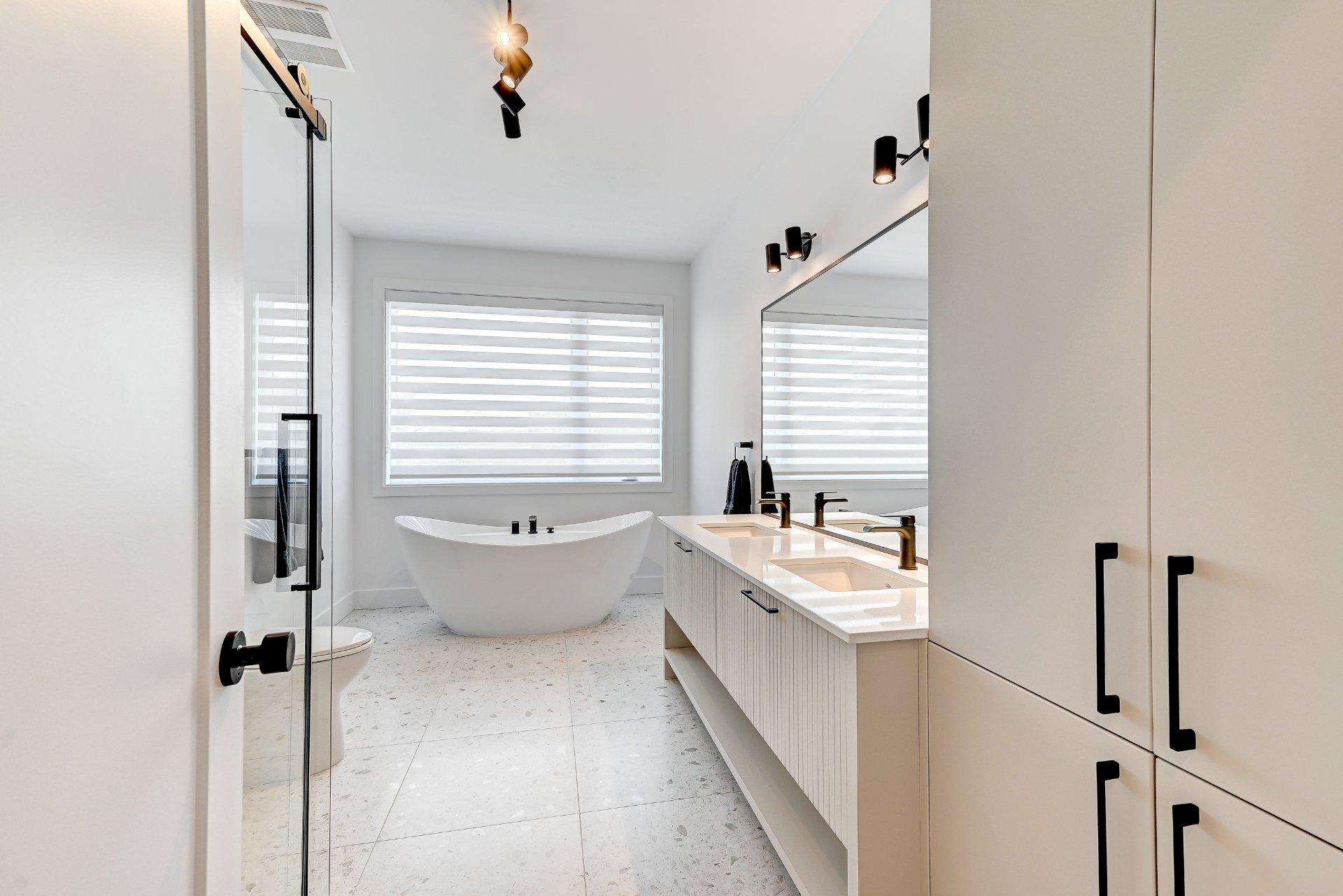 









3177


Rue Édouard-Harbec

,
Carignan,




QC
J3L0T8

