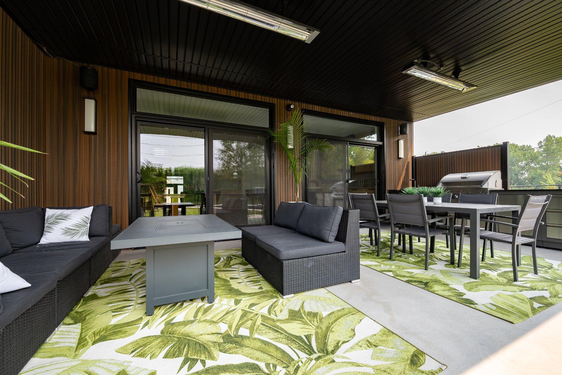 









3177


Rue Édouard-Harbec

,
Carignan,




QC
J3L0T8

