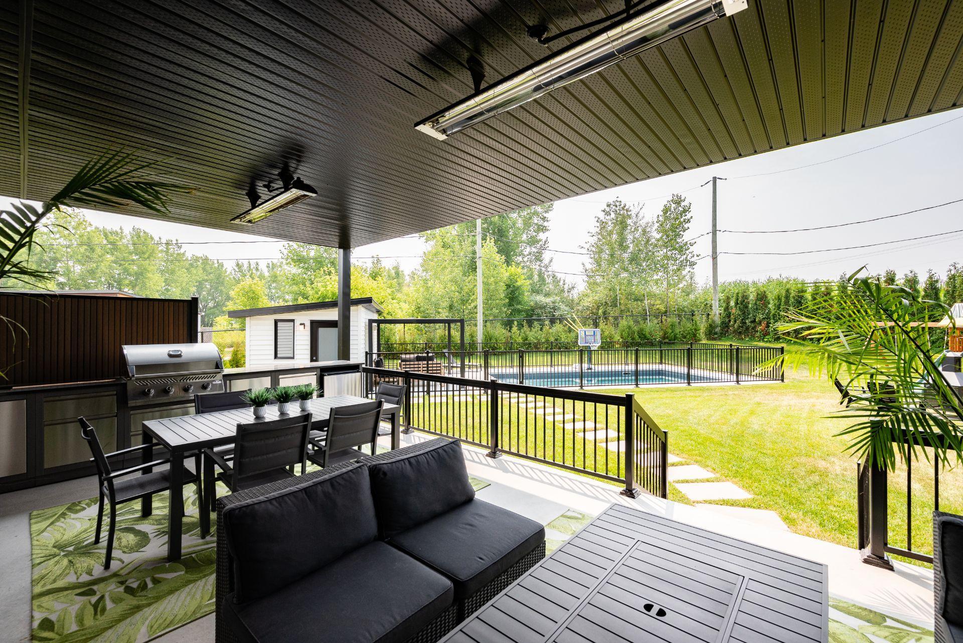 









3177


Rue Édouard-Harbec

,
Carignan,




QC
J3L0T8

