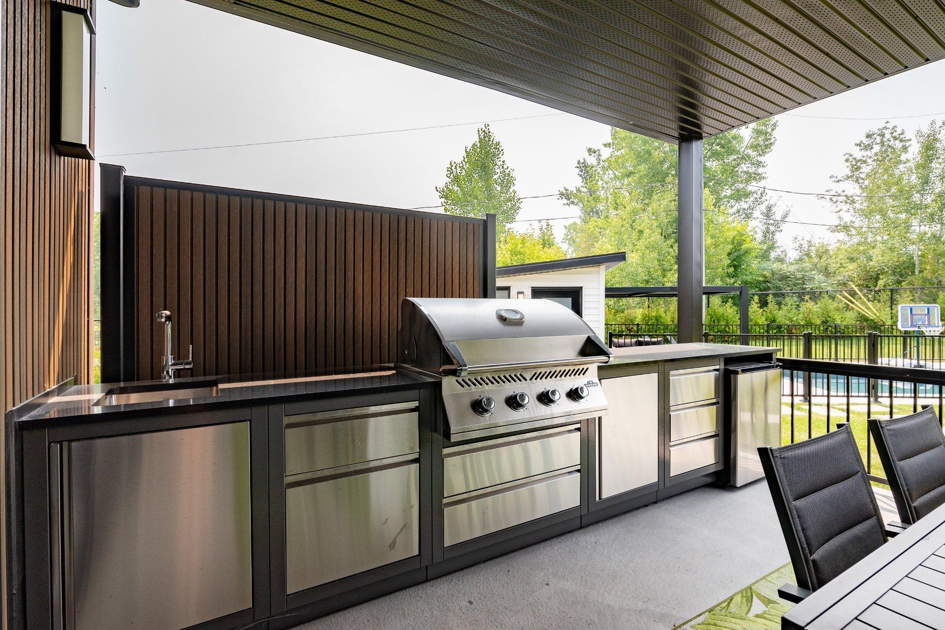 









3177


Rue Édouard-Harbec

,
Carignan,




QC
J3L0T8

