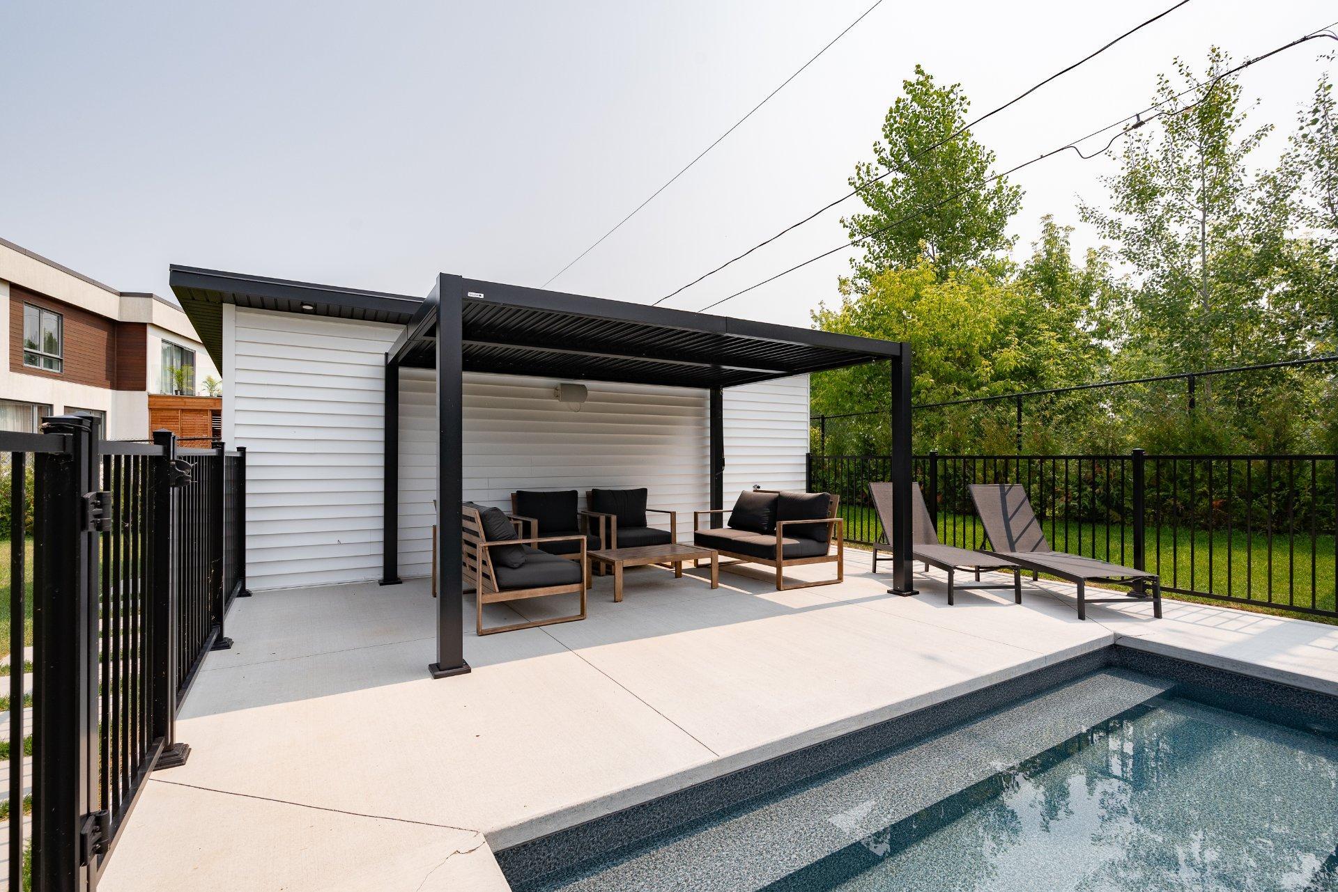 









3177


Rue Édouard-Harbec

,
Carignan,




QC
J3L0T8

