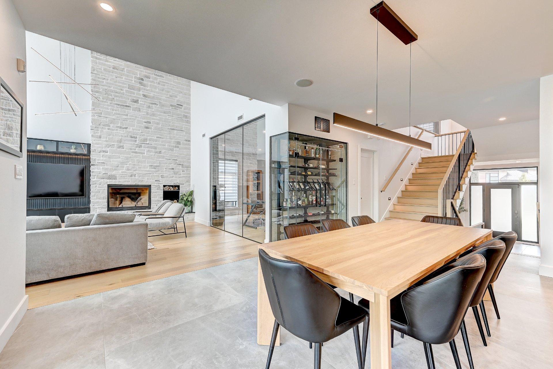 









3177


Rue Édouard-Harbec

,
Carignan,




QC
J3L0T8

