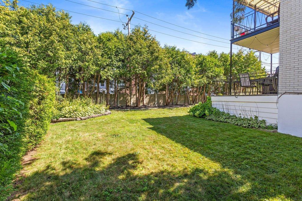 









266

 - 270A


Rue Pagnol

,
Boisbriand,




QC
J7G1Z6

