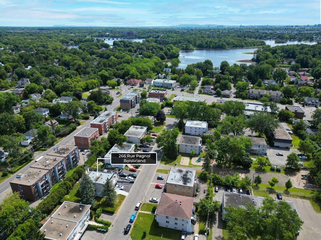 









266

 - 270A


Rue Pagnol

,
Boisbriand,




QC
J7G1Z6

